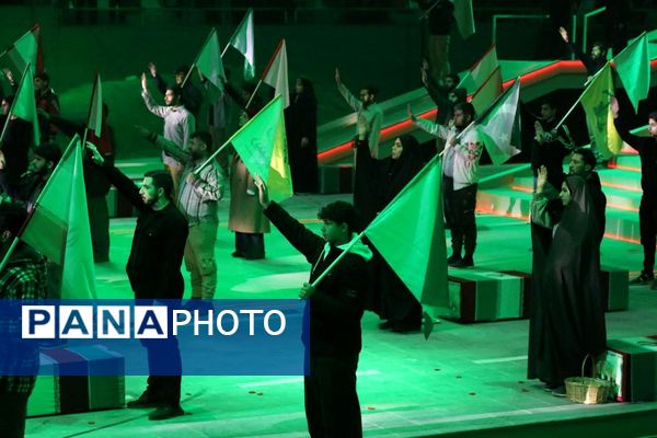 اجرای نمایش «راهبندان» در سومین شب از کنگره ملی 5580 شهید استان البرز