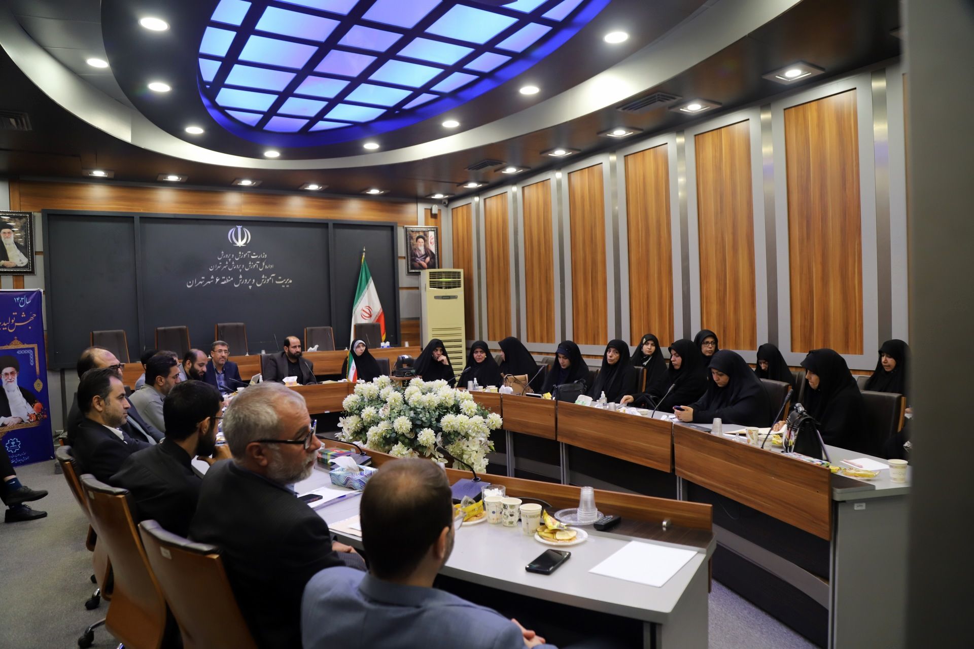  هفتمین جلسه کارشناس مسئولان و کارشناسان قرآن، عترت و نماز مناطق ۱۹گانه شهر تهران