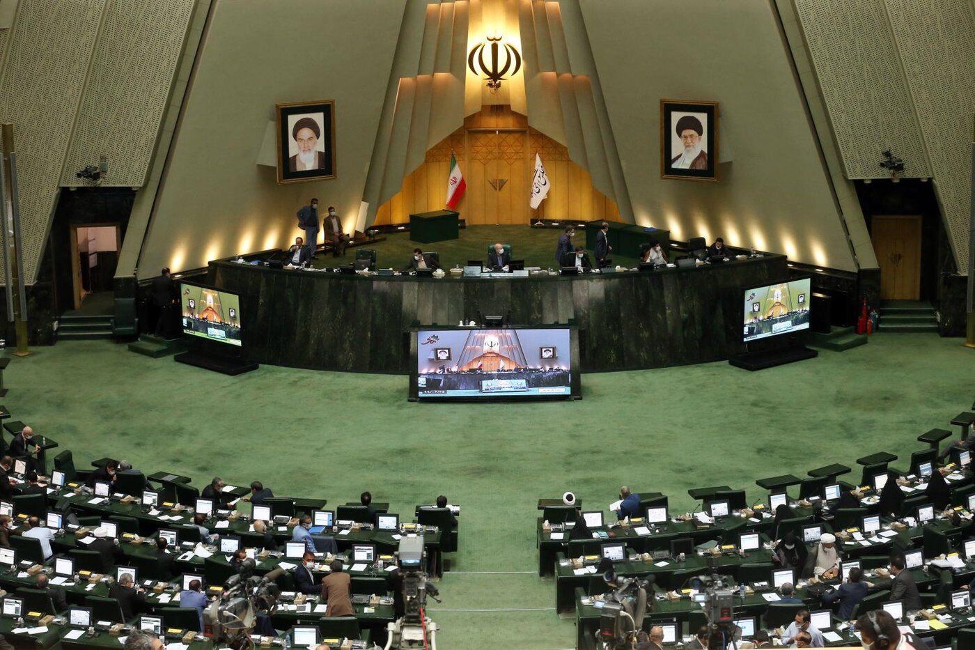 ناظران هیأت رئیسه مجلس دوازدهم در سال دوم انتخاب شدند