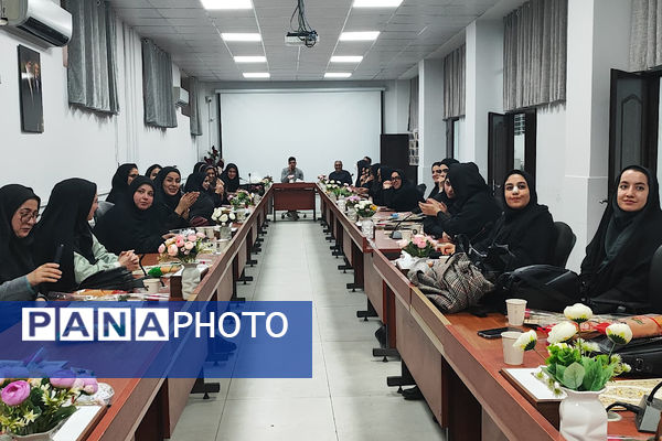 قدردانی از نقش بانوان در عرصه تعلیم و تربیت اسلامشهر