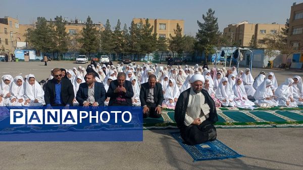 اقامه نماز باران در دبستان لطیفه