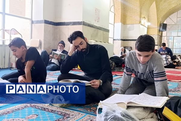 محفل انس با قرآن کریم معتکفین مسجد جامع نیشابور