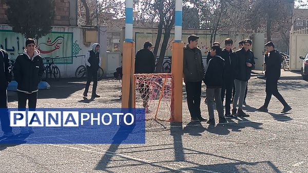 روز دوم از مسابقات گل کوچک دبیرستان شاهد ابوذر غفاری نیشابور 