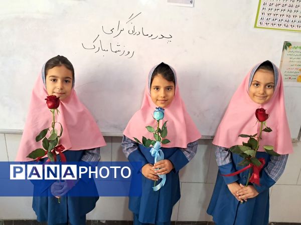 جشن متنوع میلاد حضرت زینب (س) در مدرسه شهید هادی آریایی