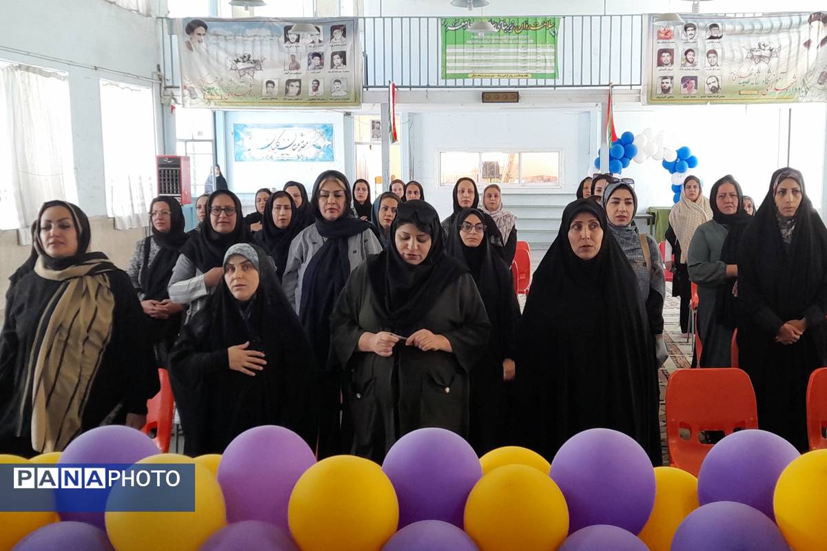 انجمن اولیا پل ارتباطی بین اولیا و مدرسه