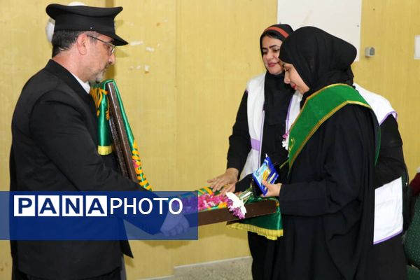 ۴۰۰ نفر از دختران پیشتاز بندرخمیر، پرچم امام مهربانی را به آغوش کشیدند