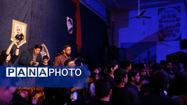 شبی معنوی برای دانش آموزان معتکف 