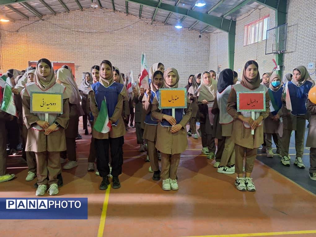 جشن پویایی و نشاط در مدرسه فاطمیه حاجیآباد