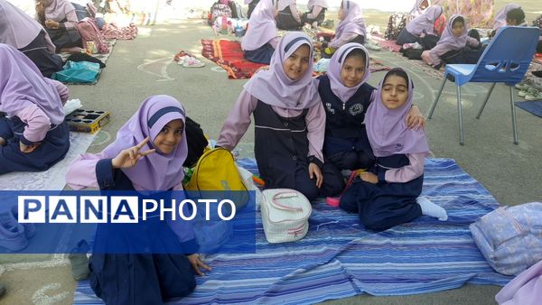 اردوی حیاطی و جشن آخر سال در دبستان دخترانه شاهد تحقیقی ناحیه ۶