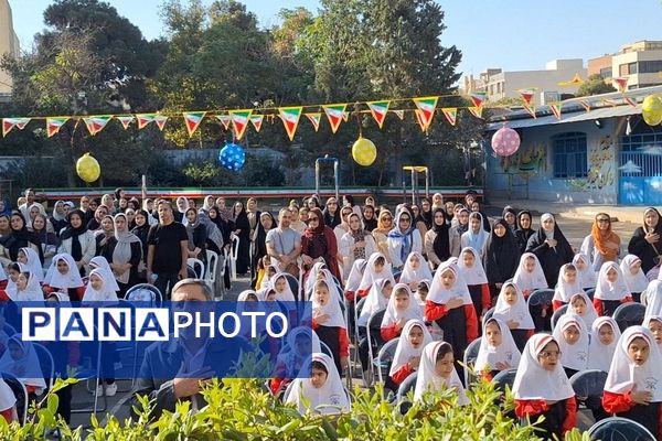 برگزاری آیین جشن شکوفه‌ها در مدارس استان البرز