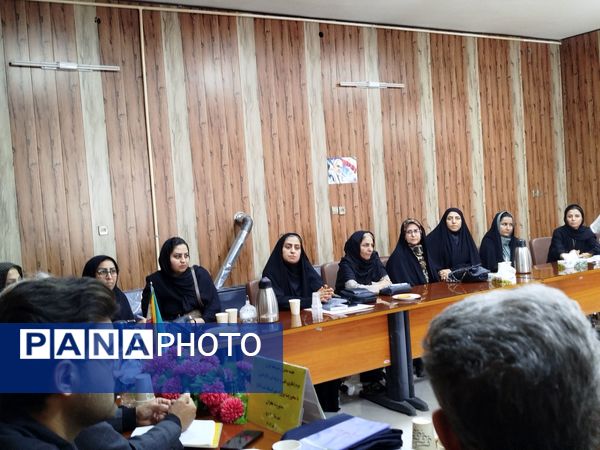 جلسه تعیین قیمت فرم مدارس فاروج 