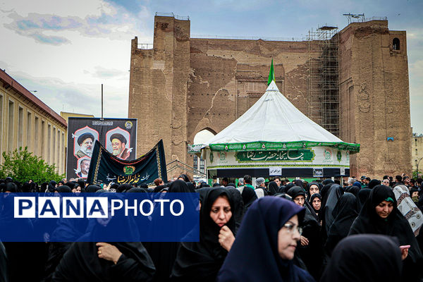 بزرگداشت شهدای خدمت در مصلای اعظم امام خمینی(ره) تبریز 