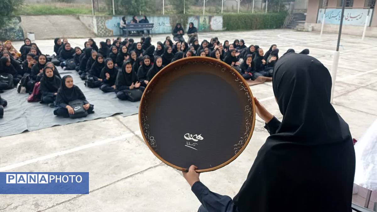 مراسم هفته مازندران و روز دانش‌آموز در دبیرستان یاران امام تیرتاش 