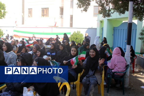 جشن دهه فجر انقلاب اسلامی در دبیرستان رضوان شهرستان بوشهر