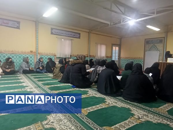 جلسه آموزش خانواده در دبیرستان میرزا جعفر سروقد مشهد مقدس 