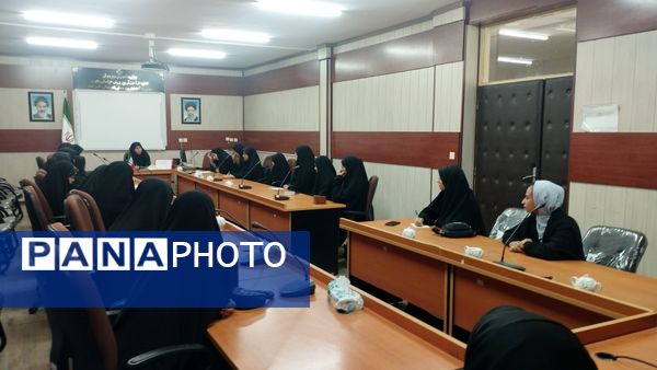 جلسه ویژه دانش آموزان بسیجی شهرستان خلیل‌آباد 