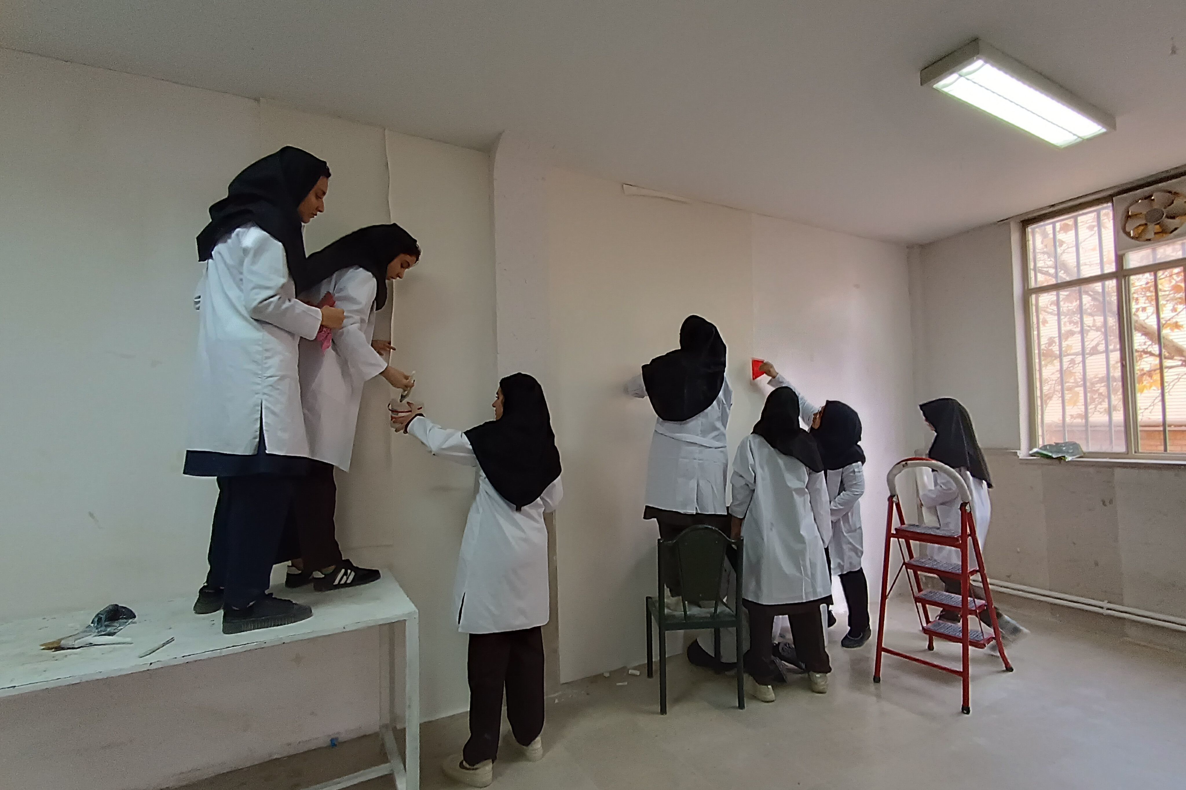 فعالیت‌های عملی، خلاقیت و مسئولیت‌پذیری هنرجویان را تقویت می‌کند