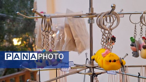 برگزاری نمایشگاه صنایع دستی دختران ساوجی در عمارت صالحی