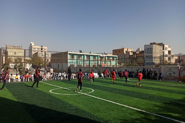افتتاحیه زمین چمن مصنوعی در دبستان فطرت