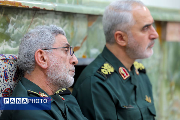 دیدار جمعی از فرماندهان نیروهای مسلح با رهبر انقلاب