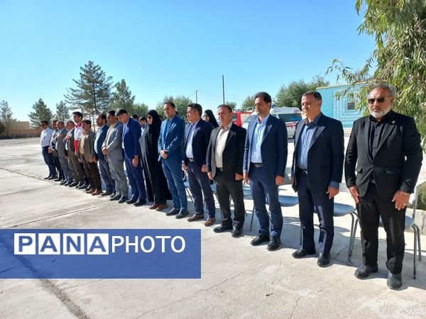 نواخته شدن زنگ پدافند غیرعامل در مدرسه شهید دستغیب مروست