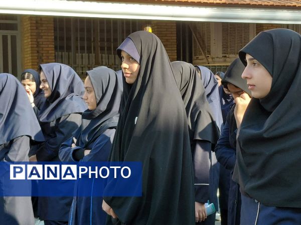 امنیت از کلاس تا خیابان؛ پلیس در جمع دانش‌آموزان بهادری