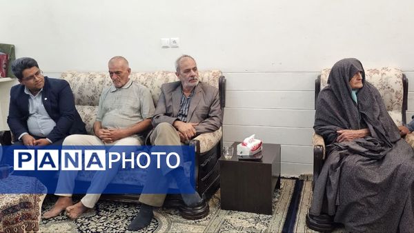 ادای احترام خبرنگاران پانا به مقام شهید جلال اقبال در چهل وششمین دیدار با خانواده شهدا