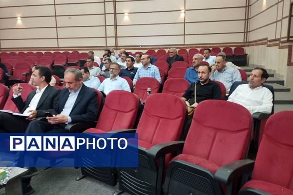 ترسیم نقشه راه مدیریت مدارس؛ برگزاری همایش مدارس تراز ویژه مدیران متوسطه اول در شهرستان قدس