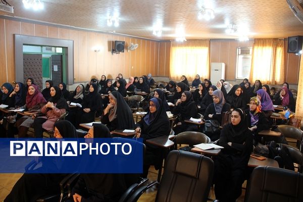 برگزاری جلسه آموزشی با عنوان تشخیص اختلالات یادگیری و مداخله به هنگام در اداره آموزش و پرورش ناحیه یک شهرری