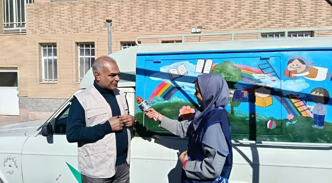 خلاقیت در ترویج کتابخوانی؛ کتابخانه سیار کودکان ونوجوانان در آباده