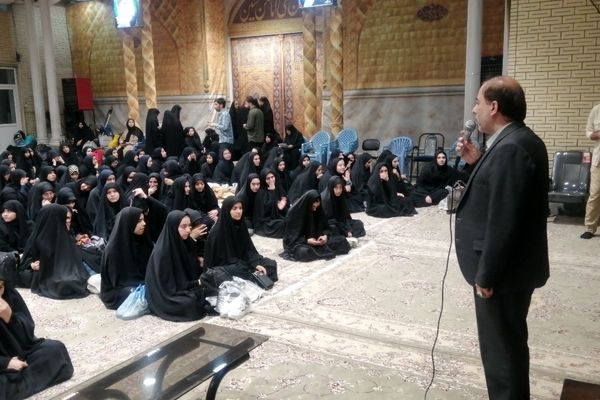 اعزام نخستین گروه از دانش آموزان استان قم به اردوی راهیان نور