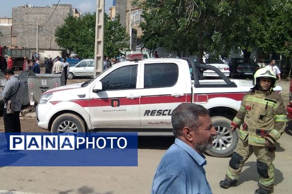 حضور جهادی بسیج و مردم برای کمک به سیل زده مشهد 