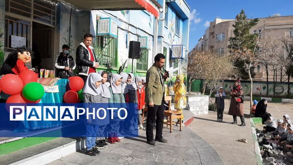 اجرای برنامه فرهنگی و عروسکی پیک دانایی در دبستان نیایش