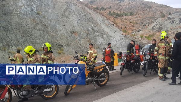 رژه ناوگان خودرویی آتش‌نشانی مشهد 