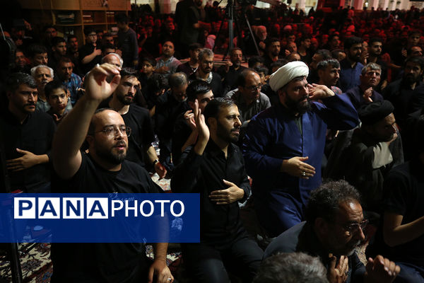آیین شمعدان‌گردانی و خطبه خوانی شام رحلت حضرت معصومه(س)