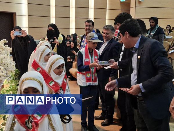 همایش تجلیل از مربیان و دانش‌آموزان پیشتاز برتر شهرستان جم 