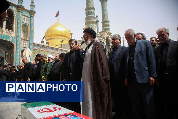 مراسم خاکسپاری پیکر قاضی شهید «علی قناعت‌کار» در قم