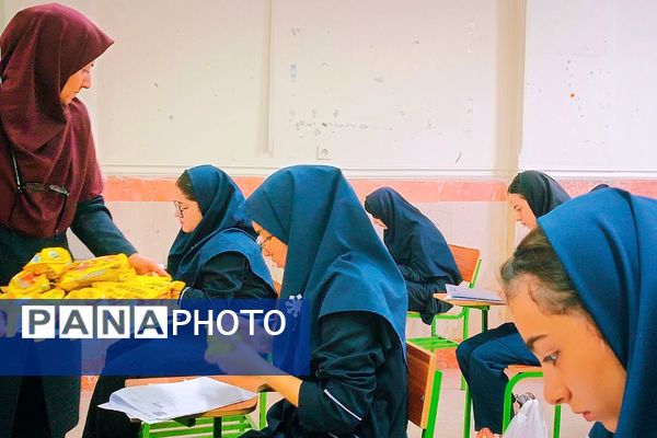 المپیاد و کارسوق هندسه در مدرسه فرزانگان 2 شهر پرند 
