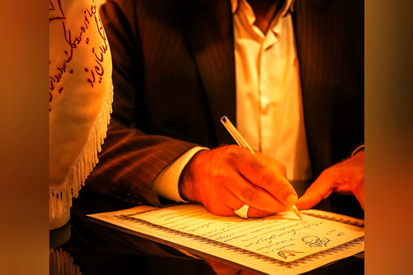 معلم یزدی، درس زندگی را با آزادی مادر در بند معنا کرد