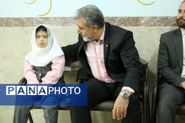 پاسداشت توانمندی‌ها؛ مراسم ویژه برای دانش‌آموزان آموزشگاه استثنایی ابرار فیروزکوه 