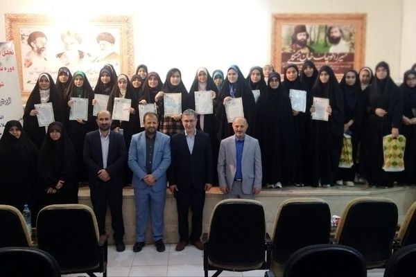 160 نفر از دانش‌آموزان عضو انجمن اسلامی تجلیل شدند