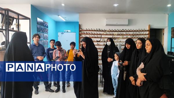بازدید خبرنگاران و اعضای بسیج رسانه از دفتر «خبرفوری» در مشهد