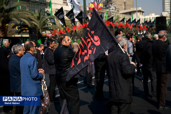 اجتماع عزاداران فاطمی در میدان هفت تیر
