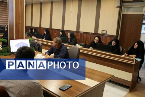 برگزاری جلسه توانمندسازی مدیران و معاونان آموزشی قطب یک و شش مدارس ابتدایی ناحیه یک شهرری