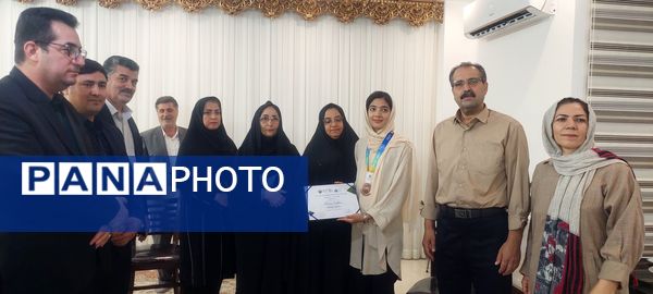 تقدیر مدیرکل آموزش و پرورش خراسان شمالی از دانش‌آموز شیروانی دارنده مدال برنز المپیاد جهانی علوم زمین