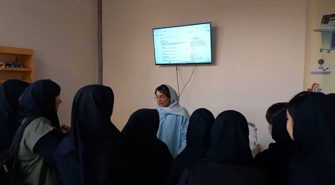 بازدید دانش‌آموزان ناحیه1 از خانه علم دانشگاه تحصیلات تکمیلی علوم پایه زنجان