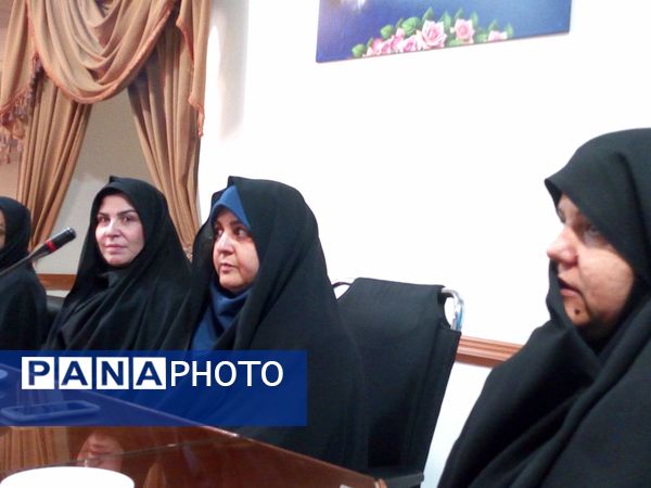 کارگروه دائمی  دختران نوجوان  شهرستان کاشمر 