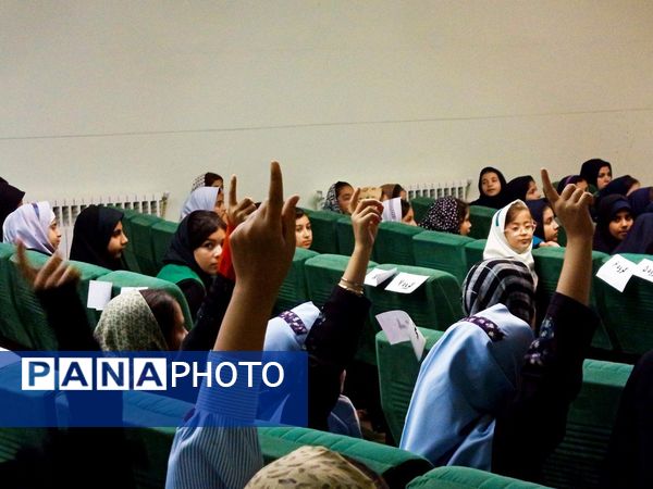 همایش تیم‌های خبرنگاری مدارس ابتدایی شهرستان کاشمر