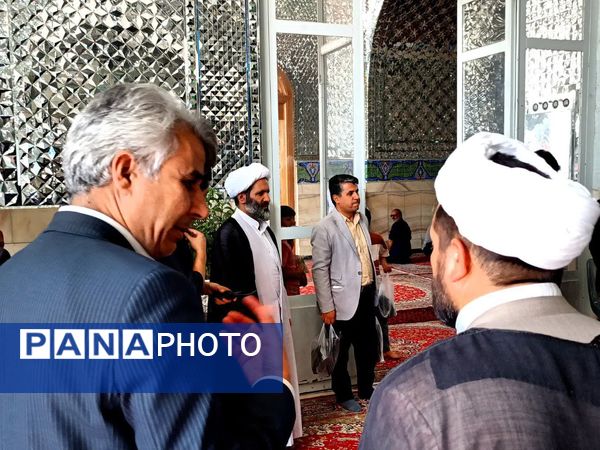 رزمایش مهر تحصیلی؛ اهدا ۲۰۰ بسته لوازم التحریر به دانش آموزان نیازمند