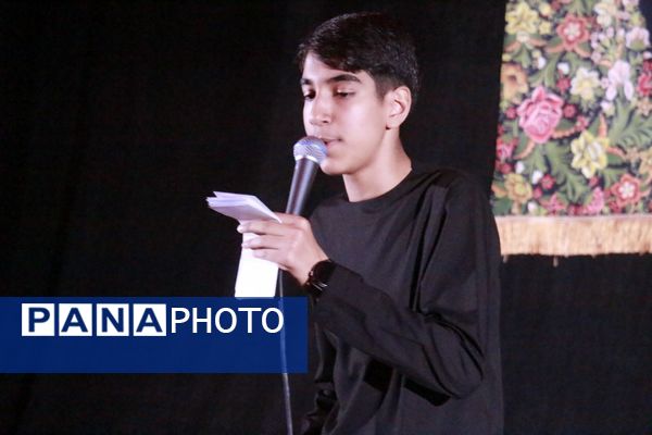 عزاداری دانش‌آموزان مشهدی در حسینیه فرهنگیان مشهد